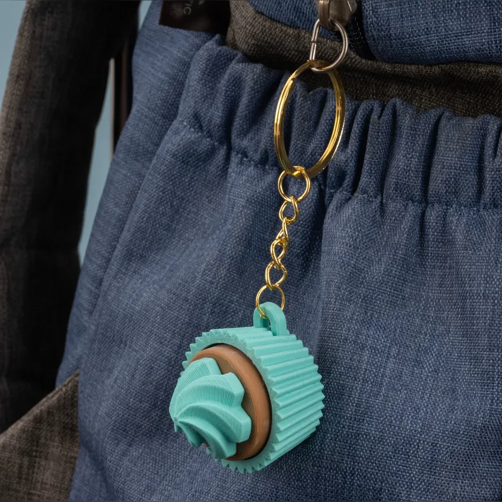 Button‑Style Cupcake Keychain – Blue