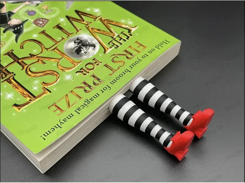 Kırmızı Ayakkabılı Kitap Ayracı — görsel 4