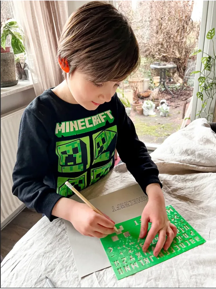 Piksel Blok Harf ve Şekil Şablonlu Cetvel – Yeşil — görsel 3