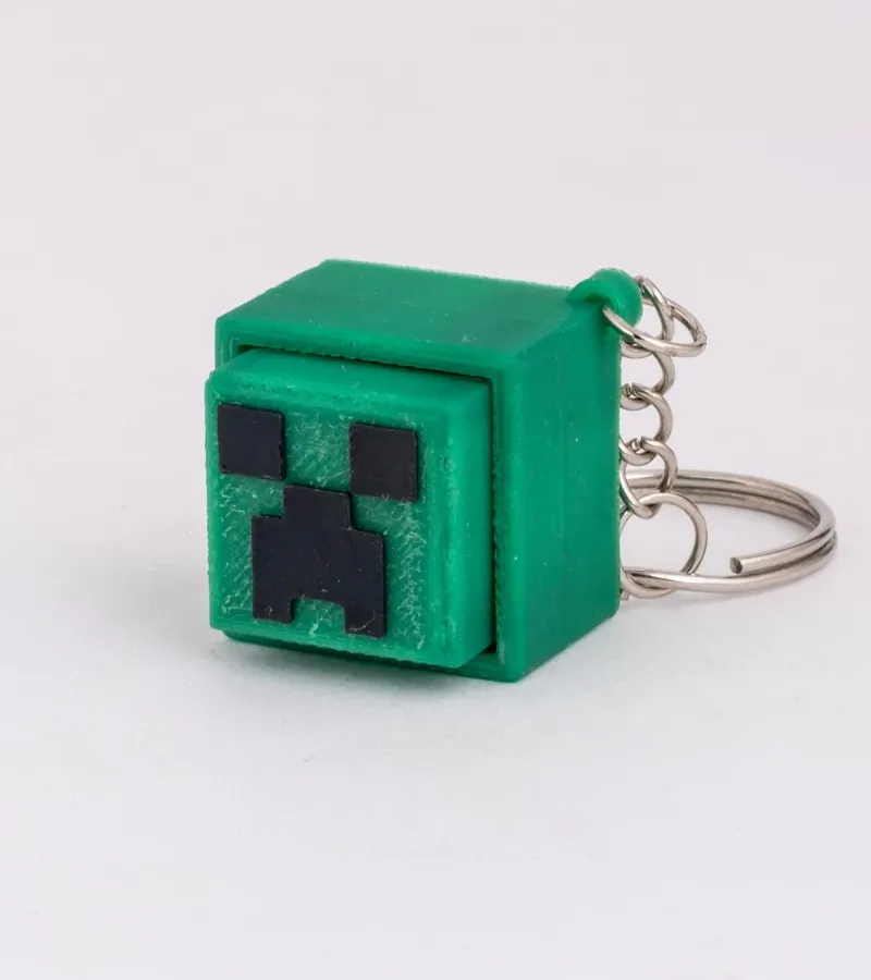 Green Pixel Character Clicker Keychain — image 2