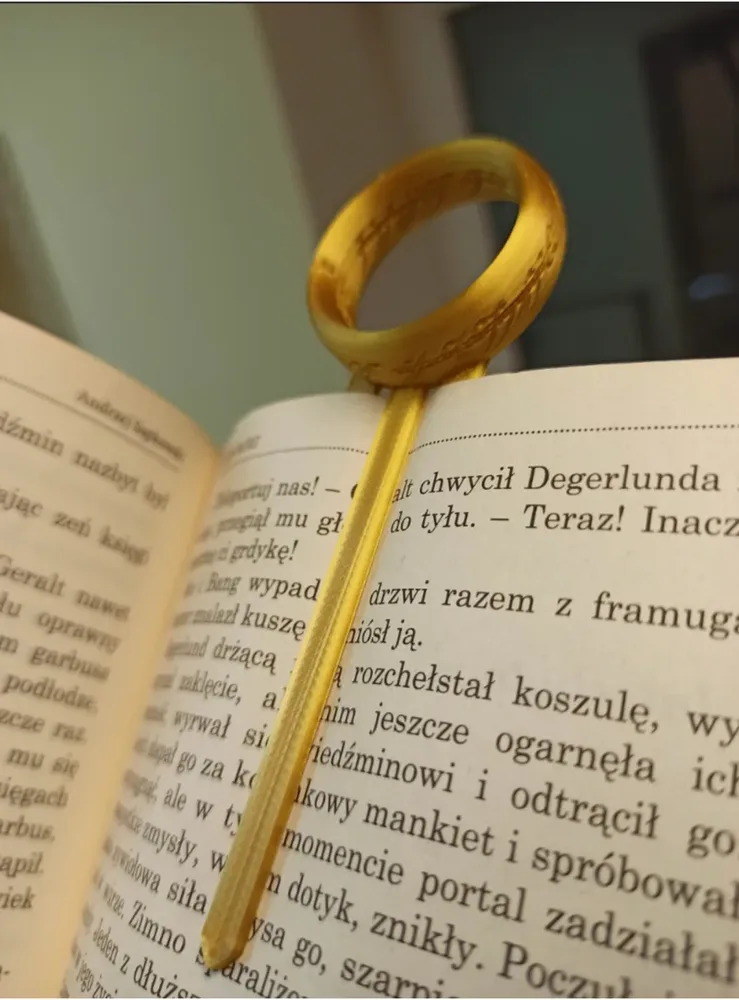 Ring-Design Book Bookmark – Gold — image 3